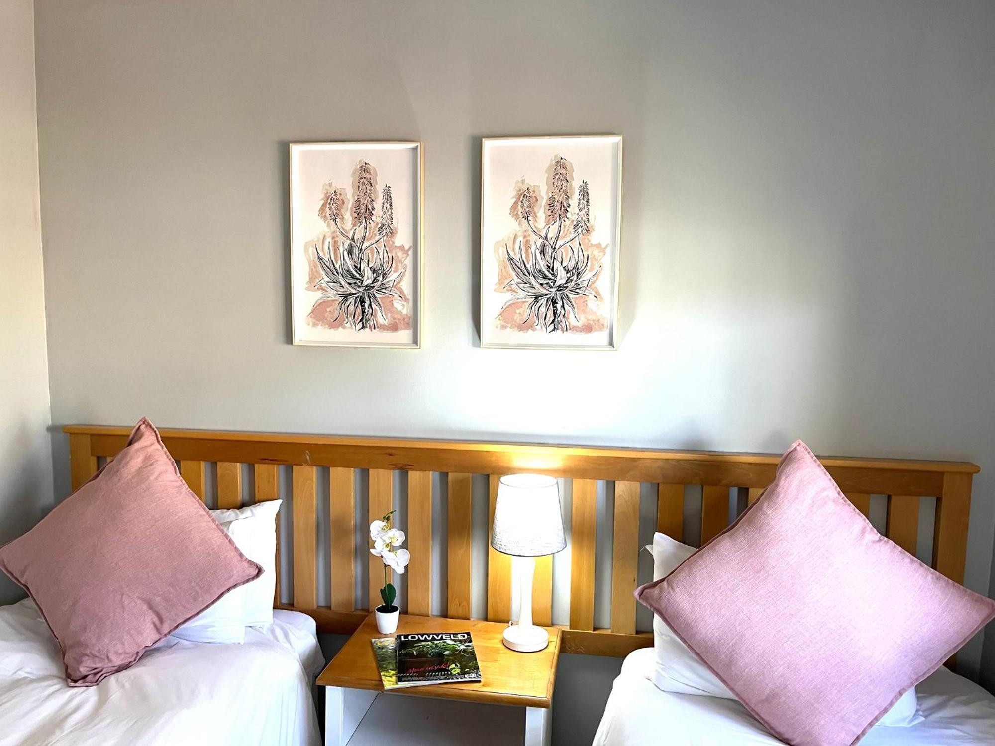 Thyme Inn On Greenway White River Bagian luar foto