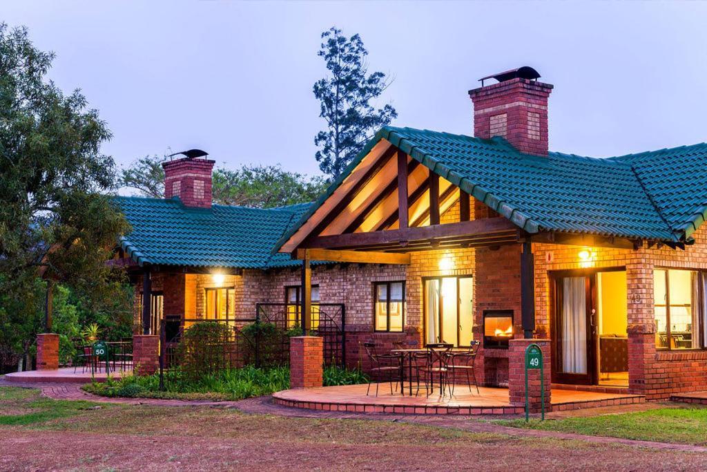 Thyme Inn On Greenway White River Bagian luar foto