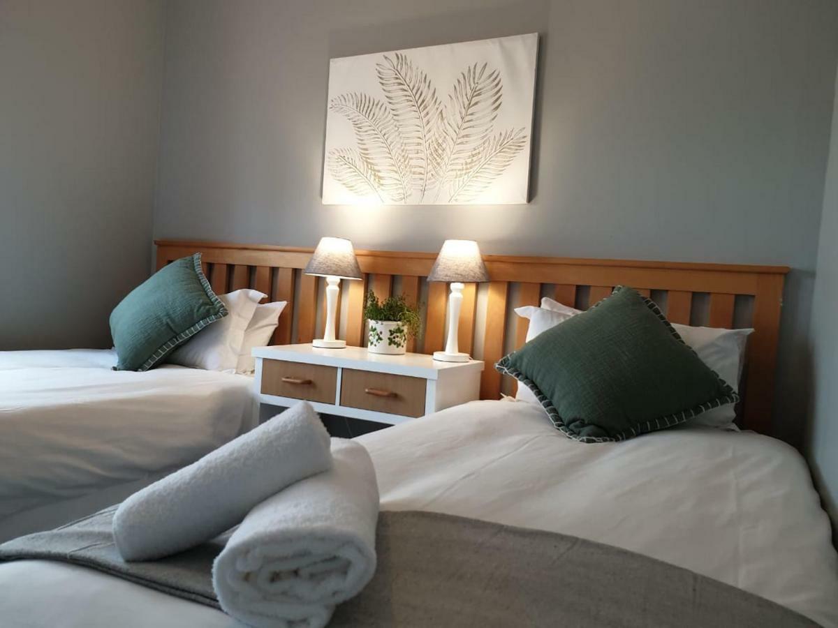Thyme Inn On Greenway White River Bagian luar foto